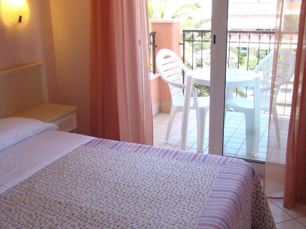 Aparthotel Il Casale à Martinsicuro Extérieur photo